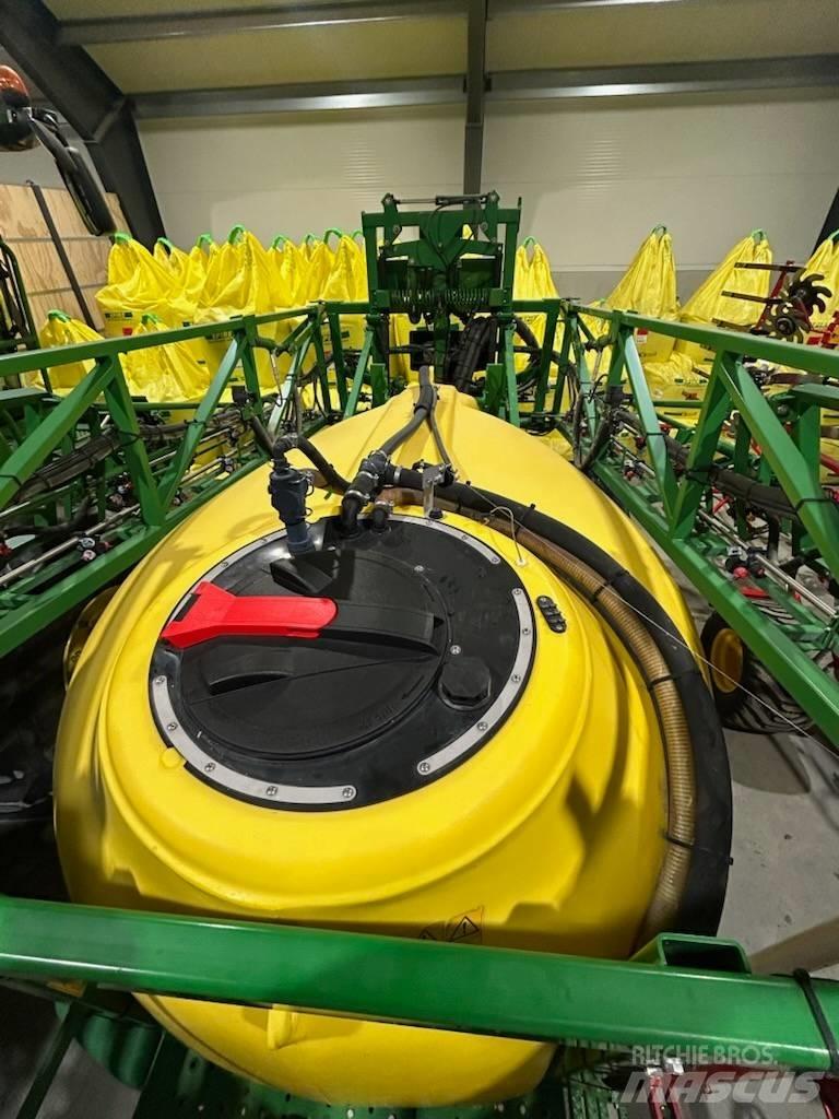 John Deere 740 i Причіпні обприскувачі