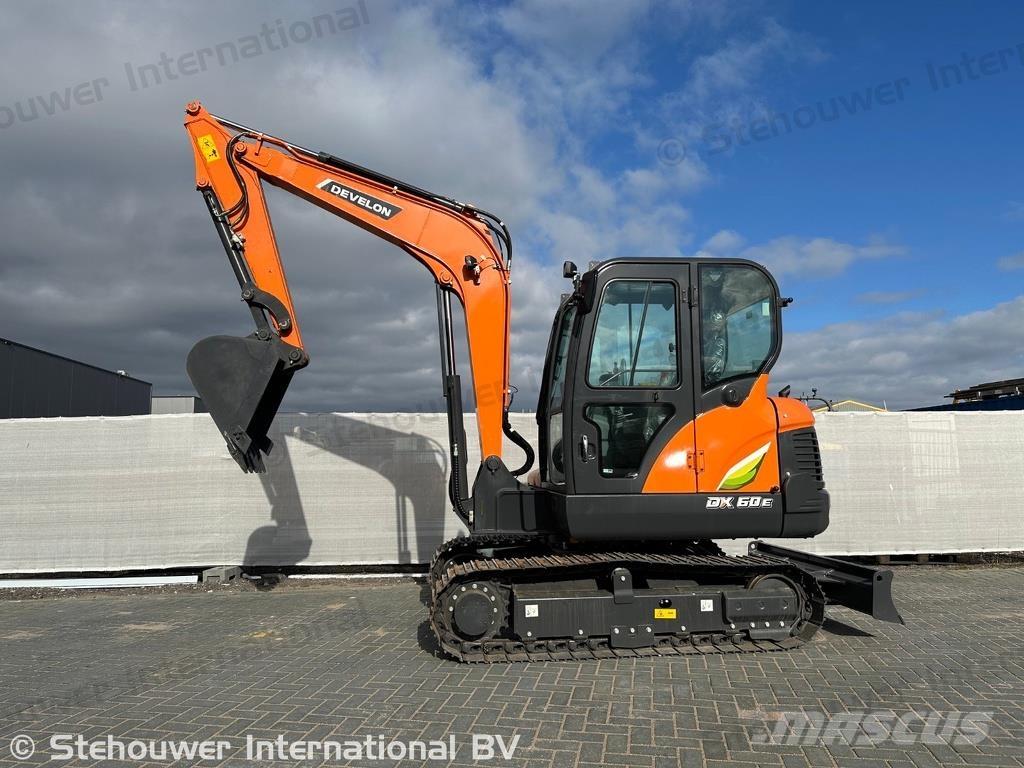 Develon DX60E-10 Міні-екскаватори < 7т
