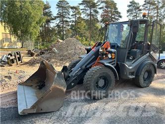 Hitachi ZW 75 Фронтальні навантажувачі