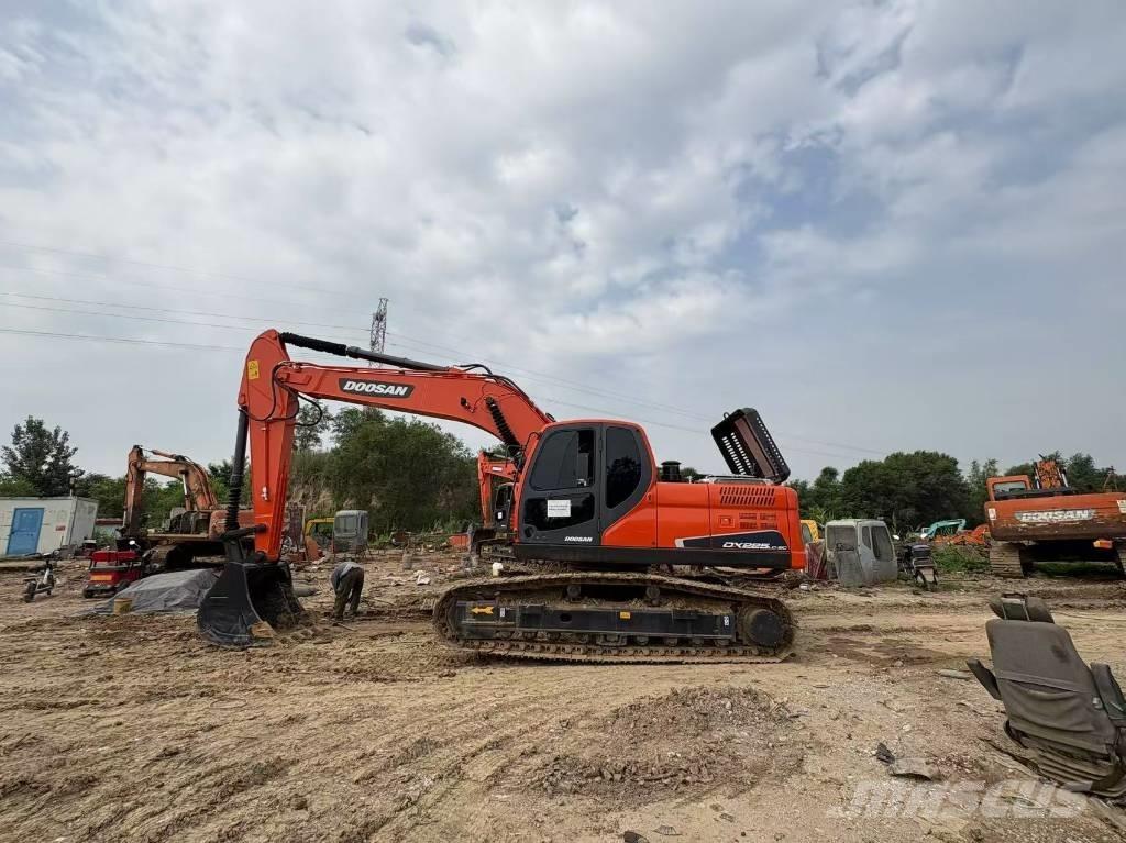 Doosan DX225LC-9C Гусеничні екскаватори