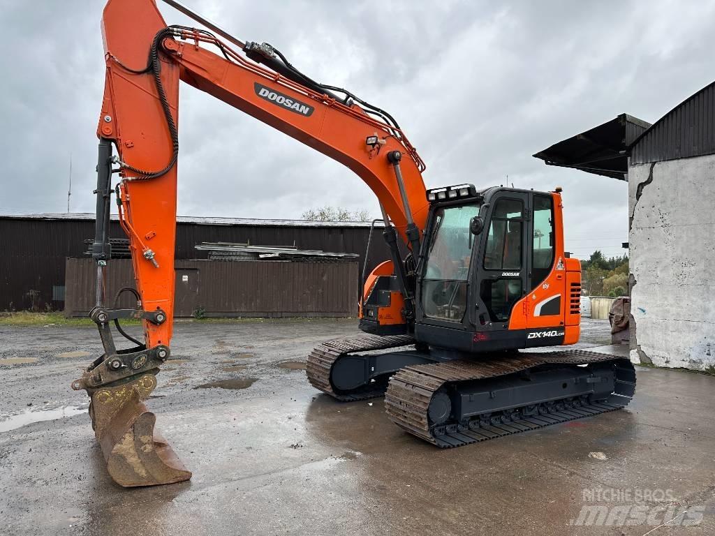 Doosan DX 140 LCR Гусеничні екскаватори