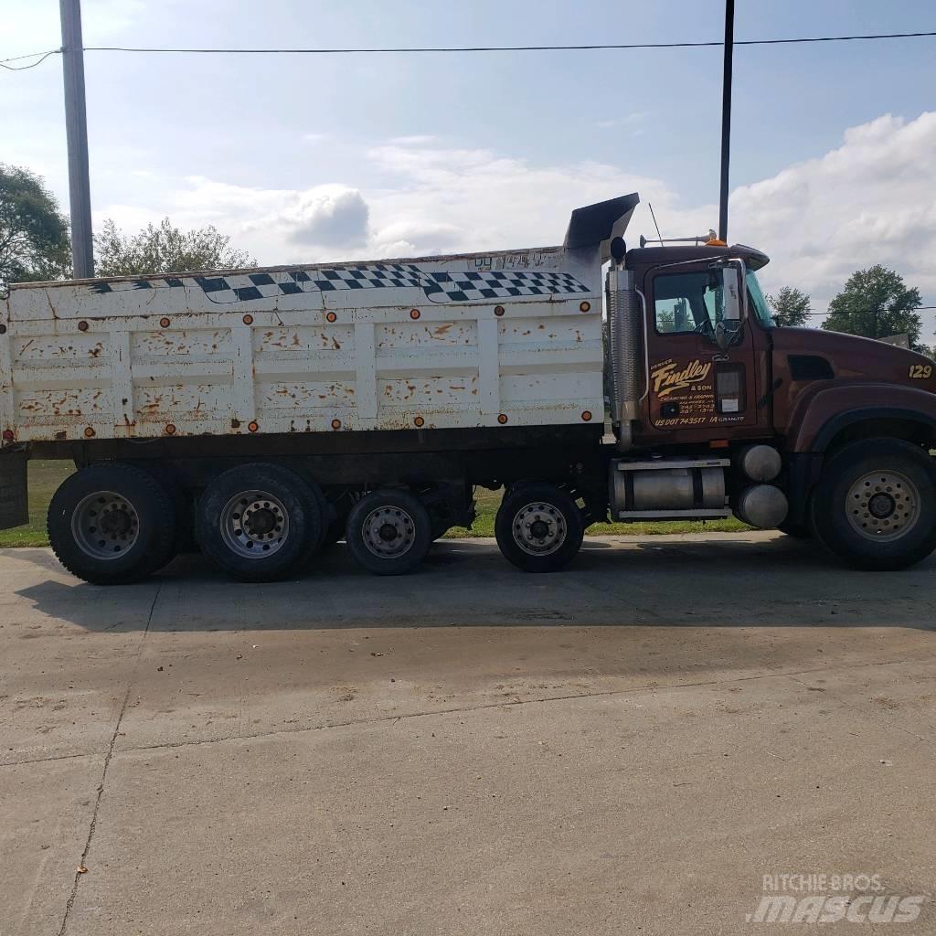 Mack CV 713 Самоскиди