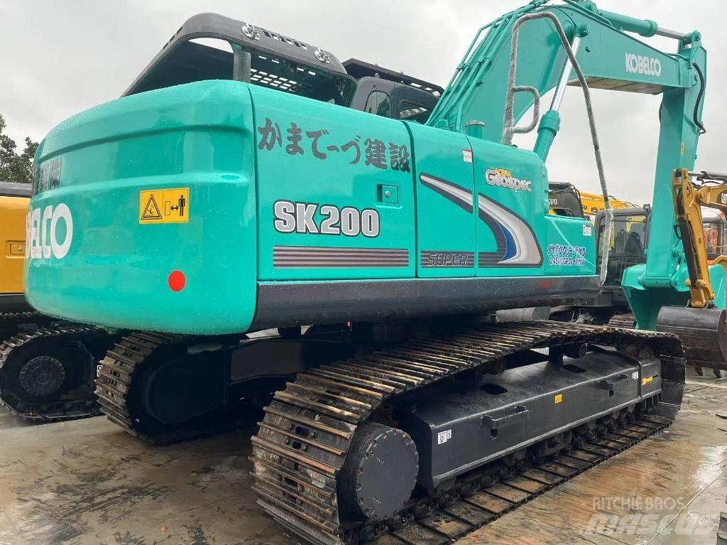 Kobelco SK 200-8 Гусеничні екскаватори