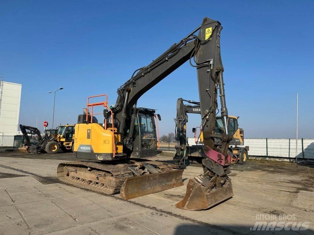 Volvo ECR145EL Гусеничні екскаватори