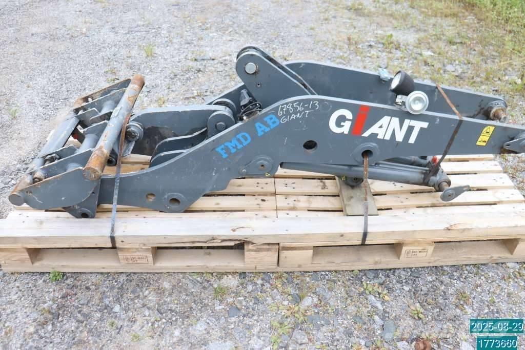 GiANT V 6004 T Малі навантажувачі