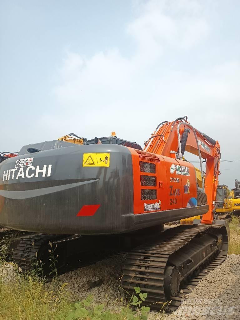 Hitachi ZX 240 Гусеничні екскаватори