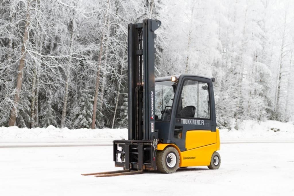 Jungheinrich EFG430 Електронавантажувачі