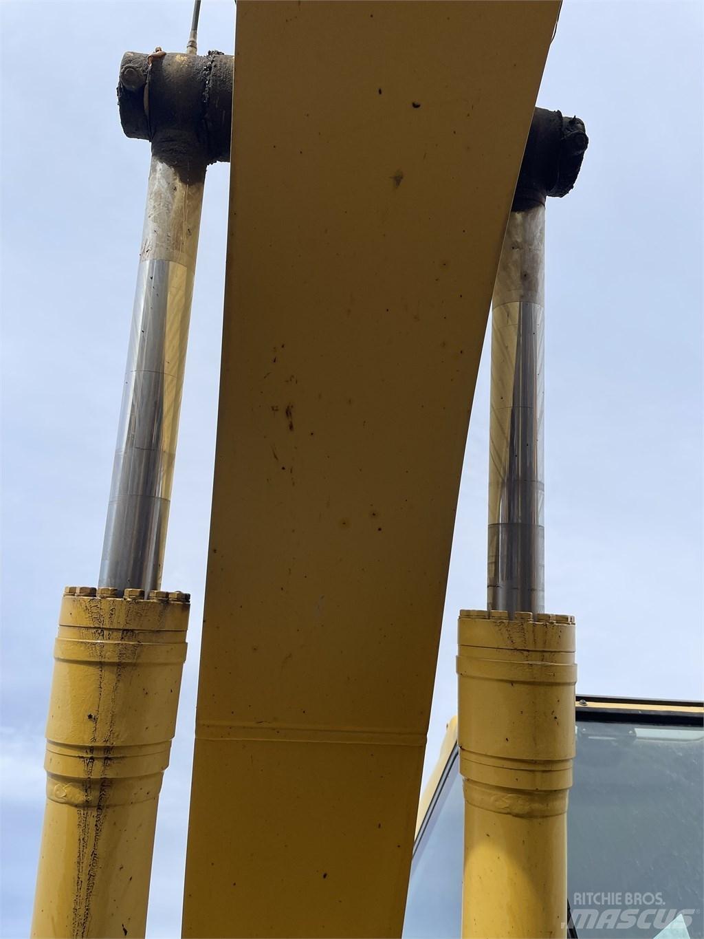Komatsu PC 200 LC-7 Гусеничні екскаватори