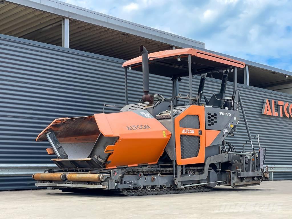 Volvo P7820C Асфальтовкладачі