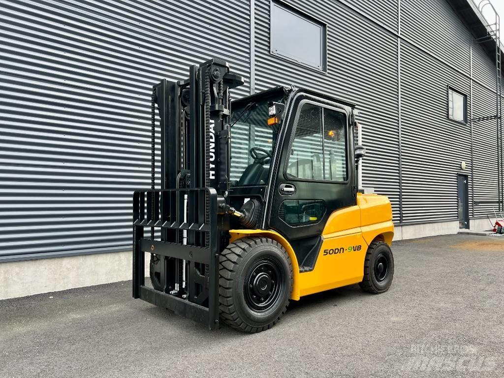 Hyundai 50DN-9VB Дизельні навантажувачі