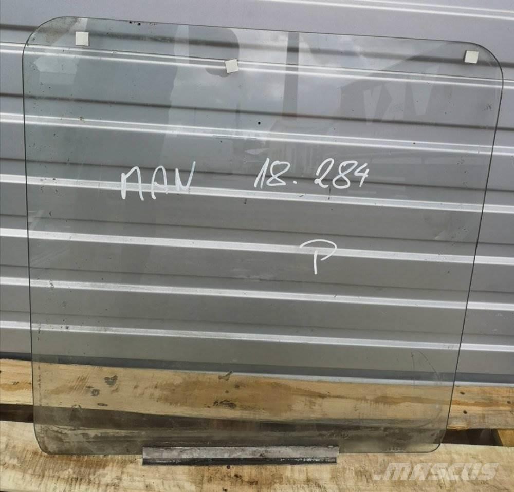 MAN OKNO PRAVÁ Транспорт - Інші