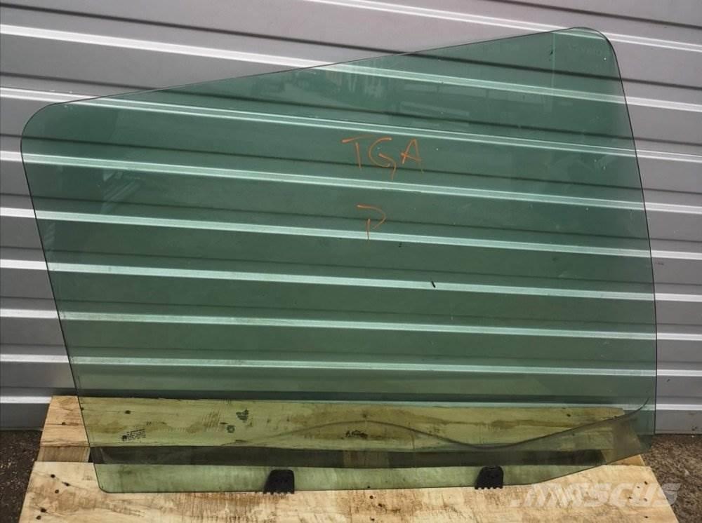 MAN TGA OKNO PRAVÁ Транспорт - Інші