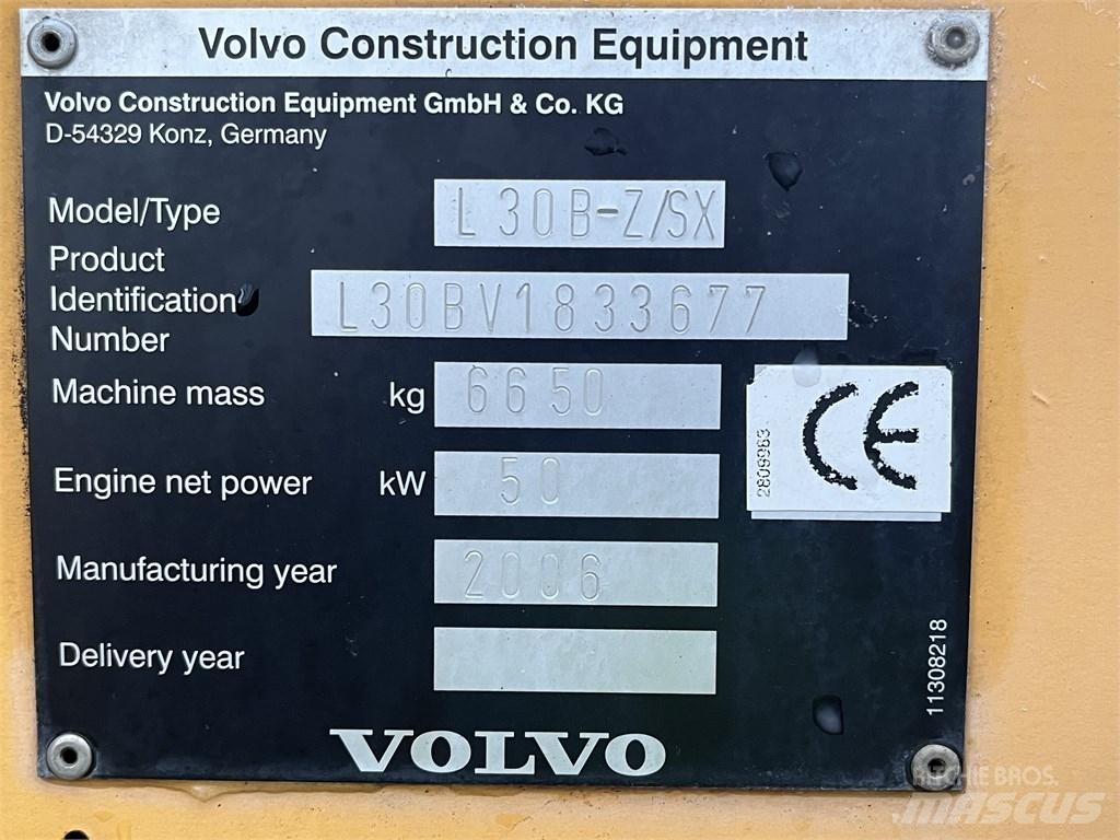 Volvo L 30 B Фронтальні навантажувачі