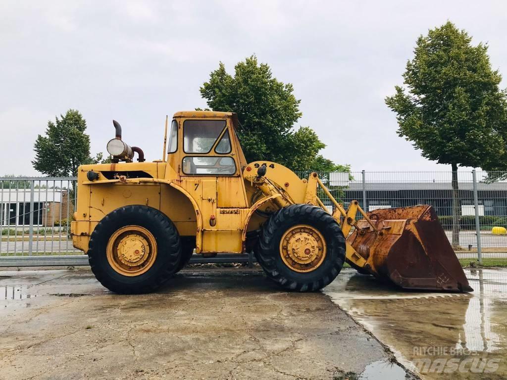 CAT 944 Фронтальні навантажувачі