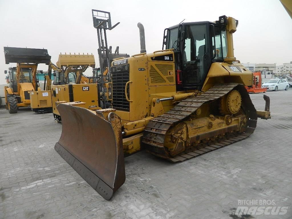 CAT D 6 N XL Гусеничні бульдозери