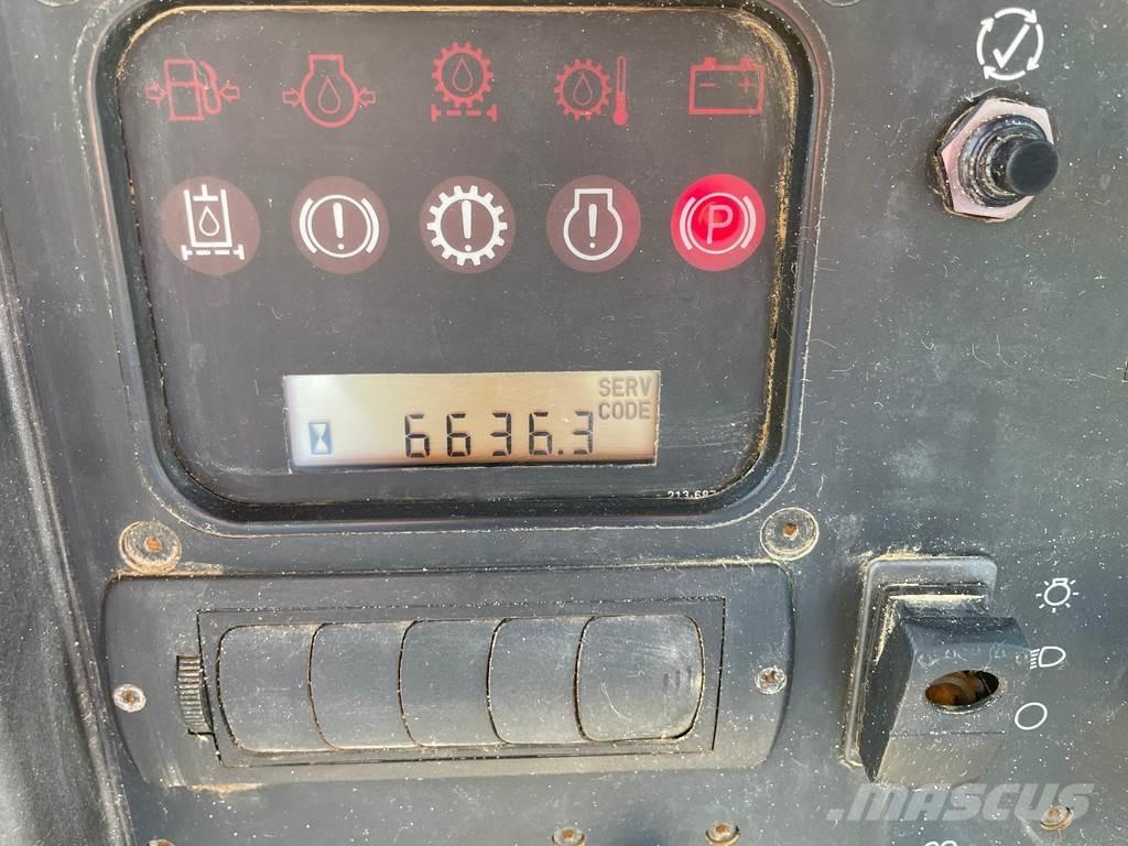 CAT D6N XL Гусеничні бульдозери
