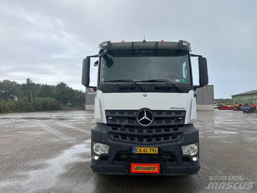 Mercedes-Benz 4153 Автокрани