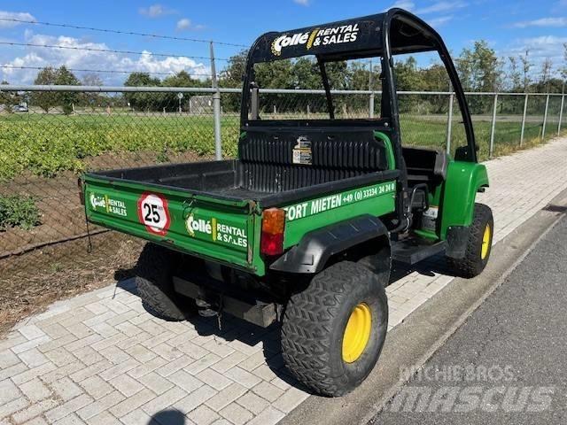 John Deere Gator Підсобні машини