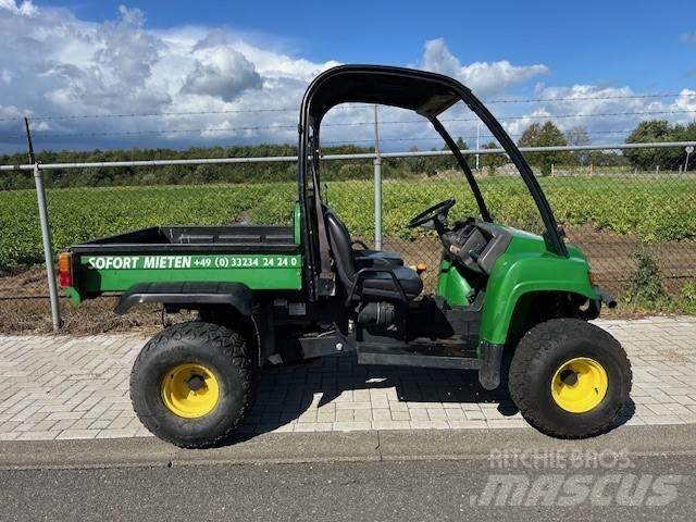 John Deere Gator Підсобні машини