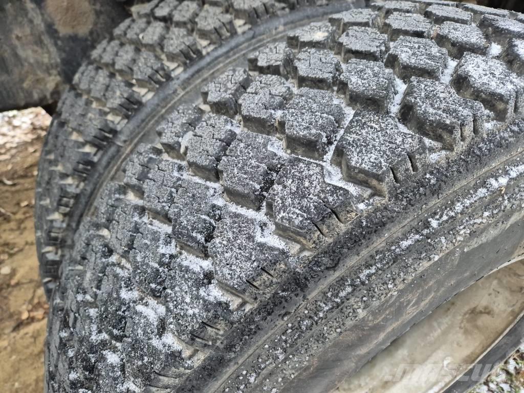 Sisu E11 Самоскиди