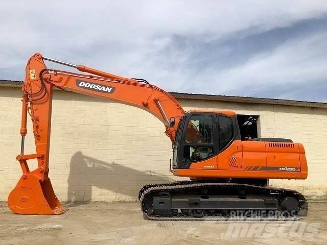 Doosan DX 225 Гусеничні екскаватори