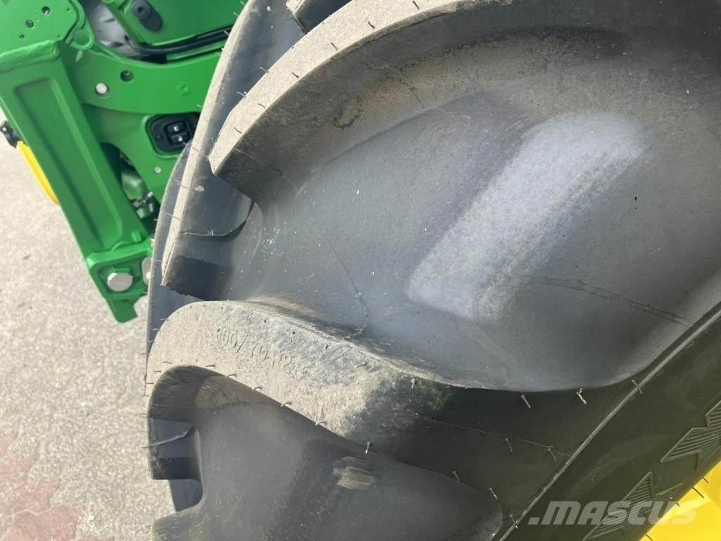 John Deere 6R215 Трактори
