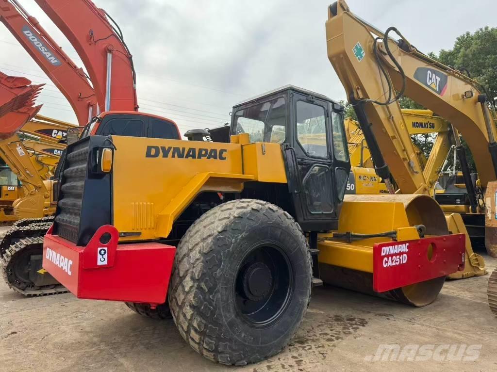 Dynapac CA 251 D Грунтові котки