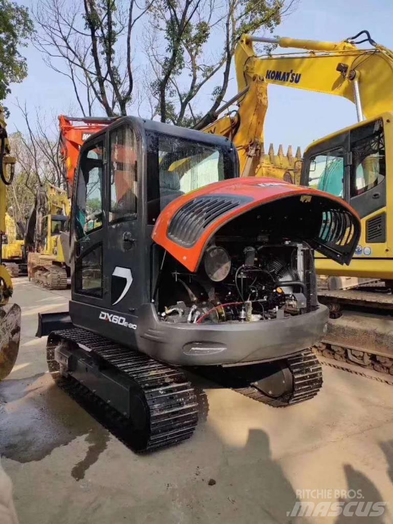 Doosan DX 60-9C Гусеничні екскаватори
