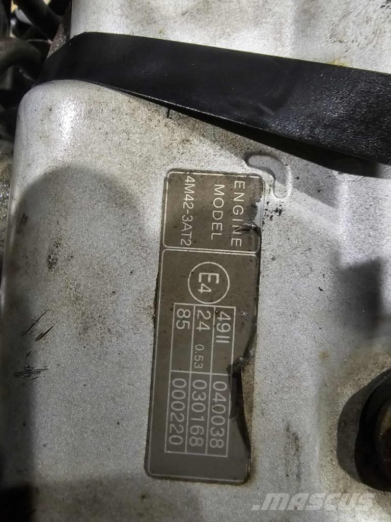 Mitsubishi 4M42-3AT2 Двигуни