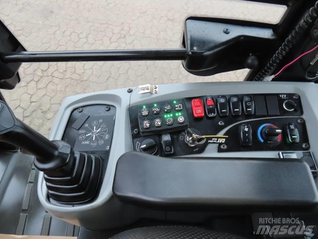 CAT 908M Фронтальні навантажувачі