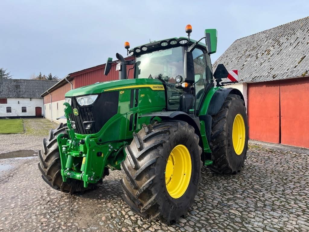 John Deere 6R 250 Трактори