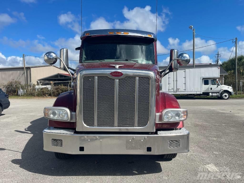 Peterbilt 567 Тягачі