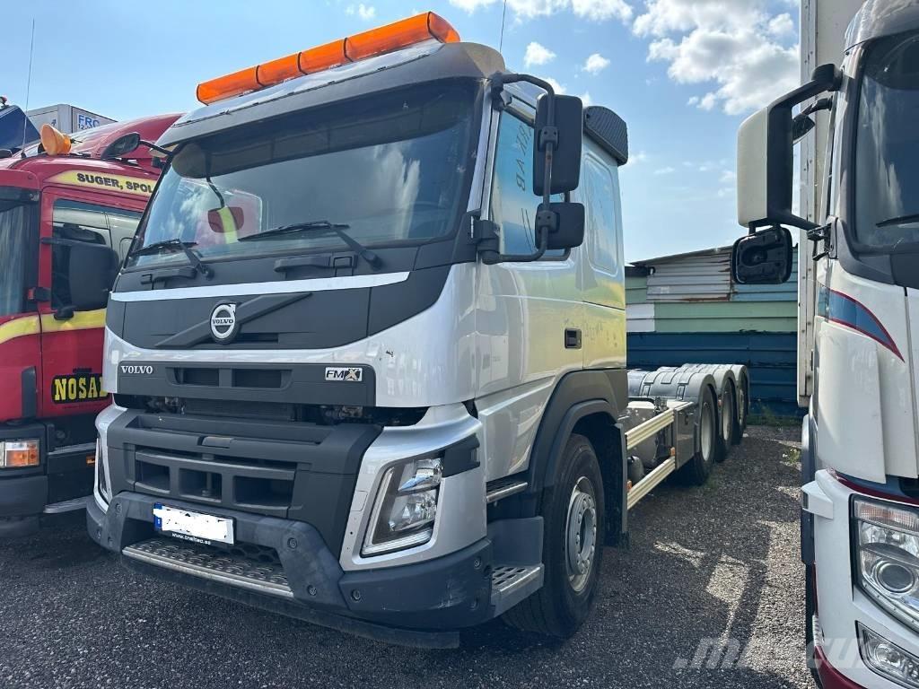 Volvo FMX 8X4*4  4132 Шасі з кабіною