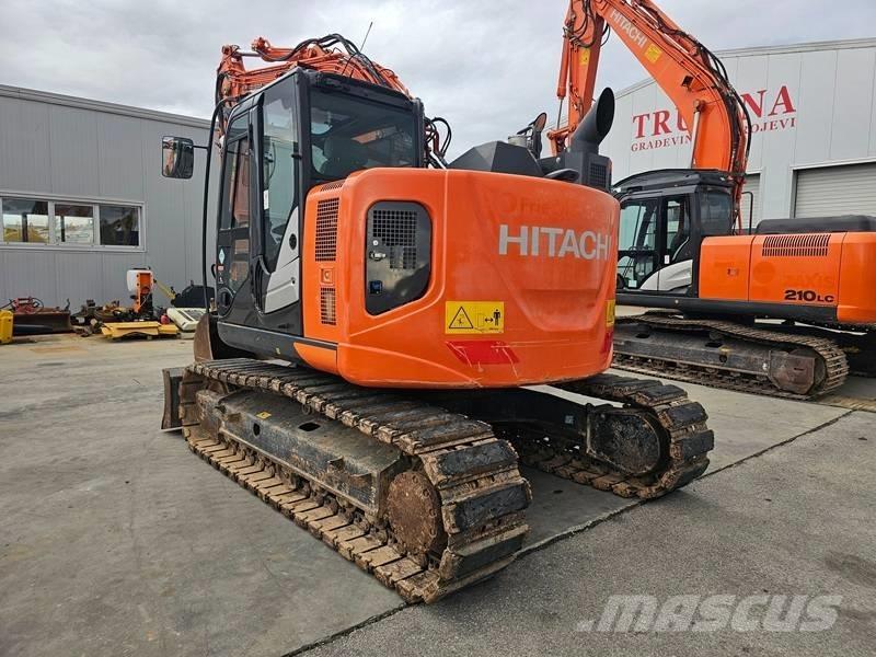 Hitachi ZX 135 US-6 Гусеничні екскаватори