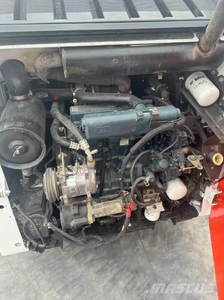 Bobcat S 160 Гусеничні екскаватори
