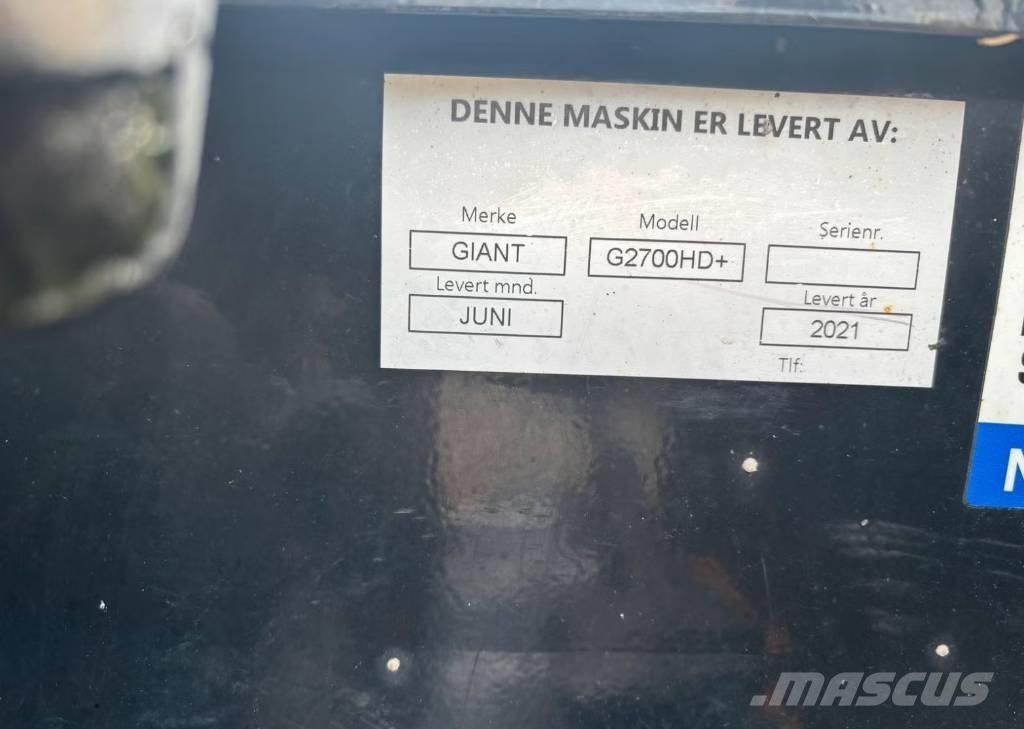 GiANT G 2700 HD Малі навантажувачі