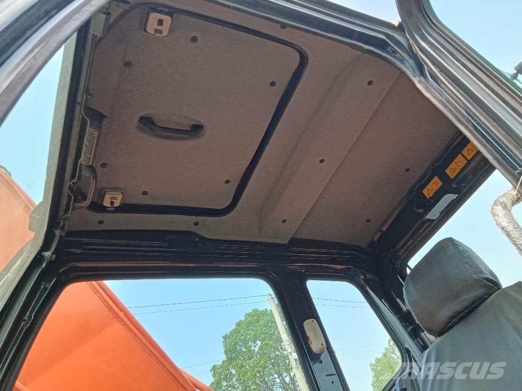Hitachi ZX 160 Гусеничні екскаватори