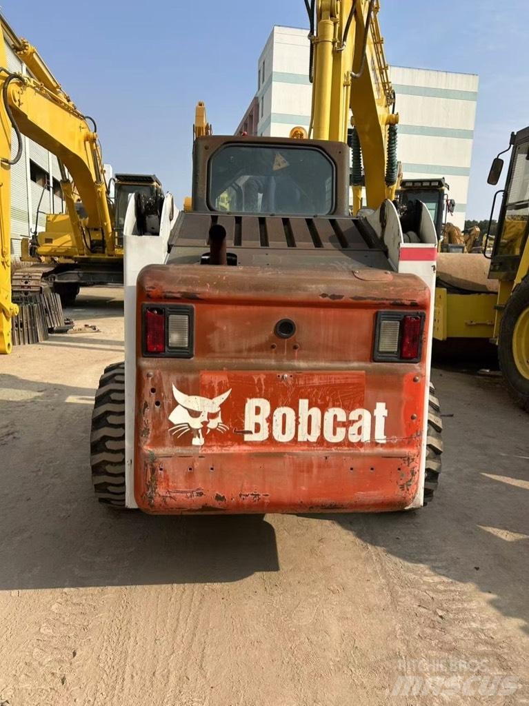 Bobcat S 220 Міні-навантажувачі