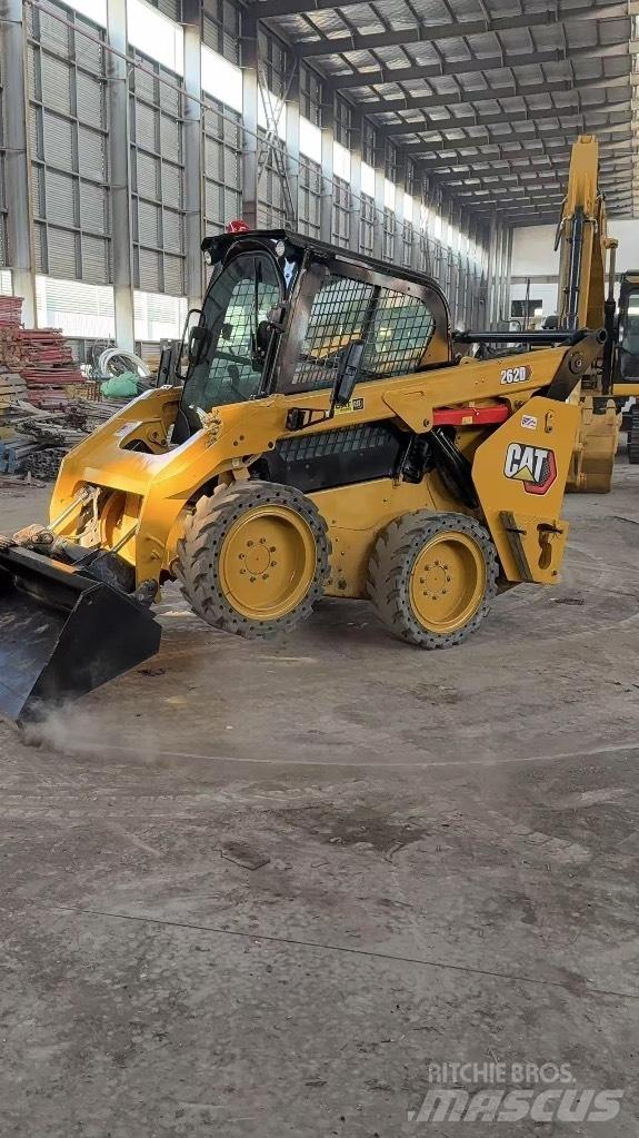 CAT 262 D Міні-навантажувачі