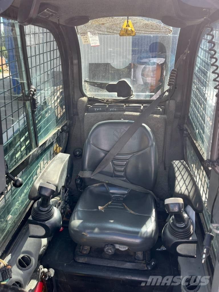 New Holland L 218 Міні-навантажувачі