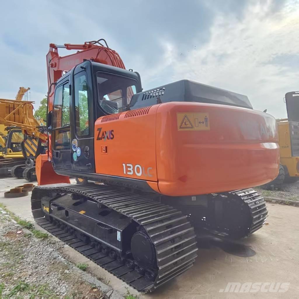 Hitachi ZX 130 Гусеничні екскаватори