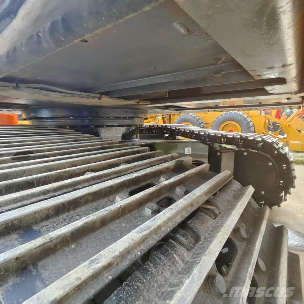 Hitachi ZX 130 Гусеничні екскаватори