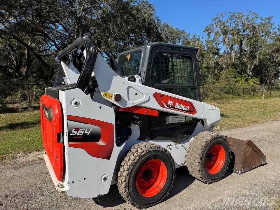 Bobcat S 64 Міні-навантажувачі