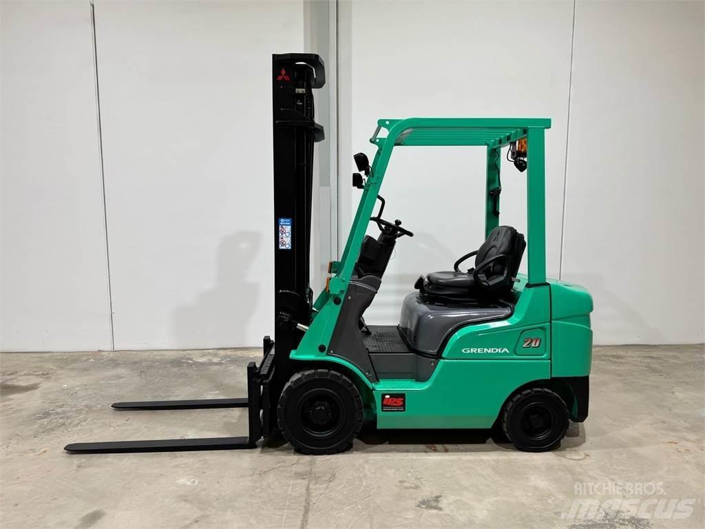 Mitsubishi FD20NT Дизельні навантажувачі