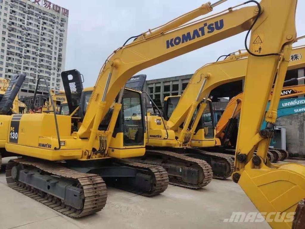 Komatsu PC130 Гусеничні екскаватори