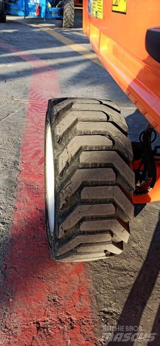 JLG 460SJ Телескопічні підйомники