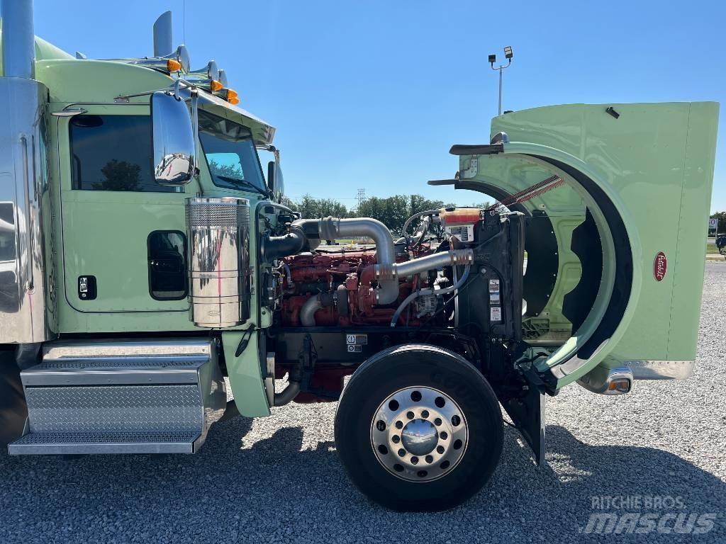 Peterbilt 389 Тягачі