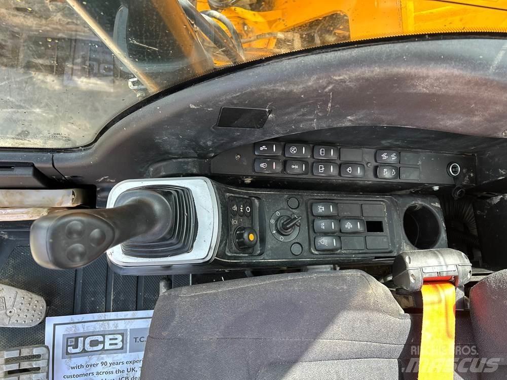 JCB JZ140 Гусеничні екскаватори