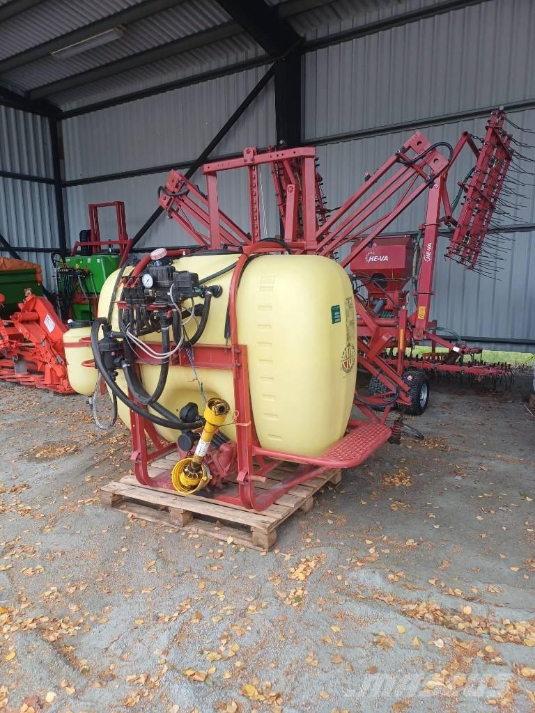 Hardi Master 850l Навісні обприскувачі