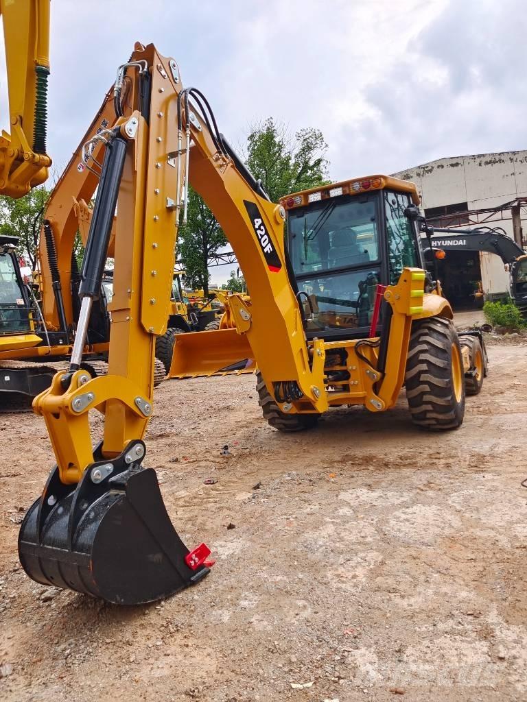 CAT 420 F Екскаватори-навантажувачі